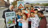 Urbanus op de inhuldiging van het Mieleke Melleke Mol-verkeersbord!