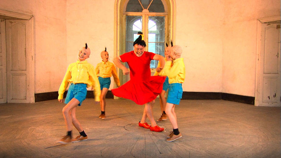 Foto's van de clips uit de cd 'Wie Dit Leest Is Zot' van en met Urbanus