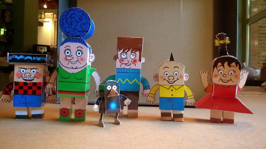 Prototypes van papertoys, gemaakt door Urbanus!